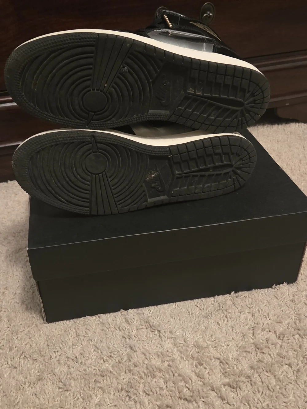 Air Jordan 1 MID SE (GS)